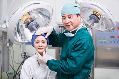 《奥特罗斯》新预告片展示战斗和艺术效果